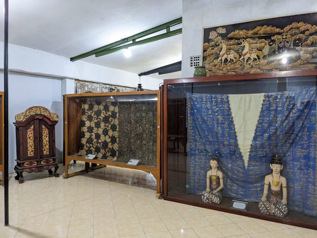 museum batik jogja museum batik Yogyakarta beli batik jogja beli batik Yogyakarta baju batik murah jogja beli baju batik murah jogja baju batik nusantara hari batik nasional