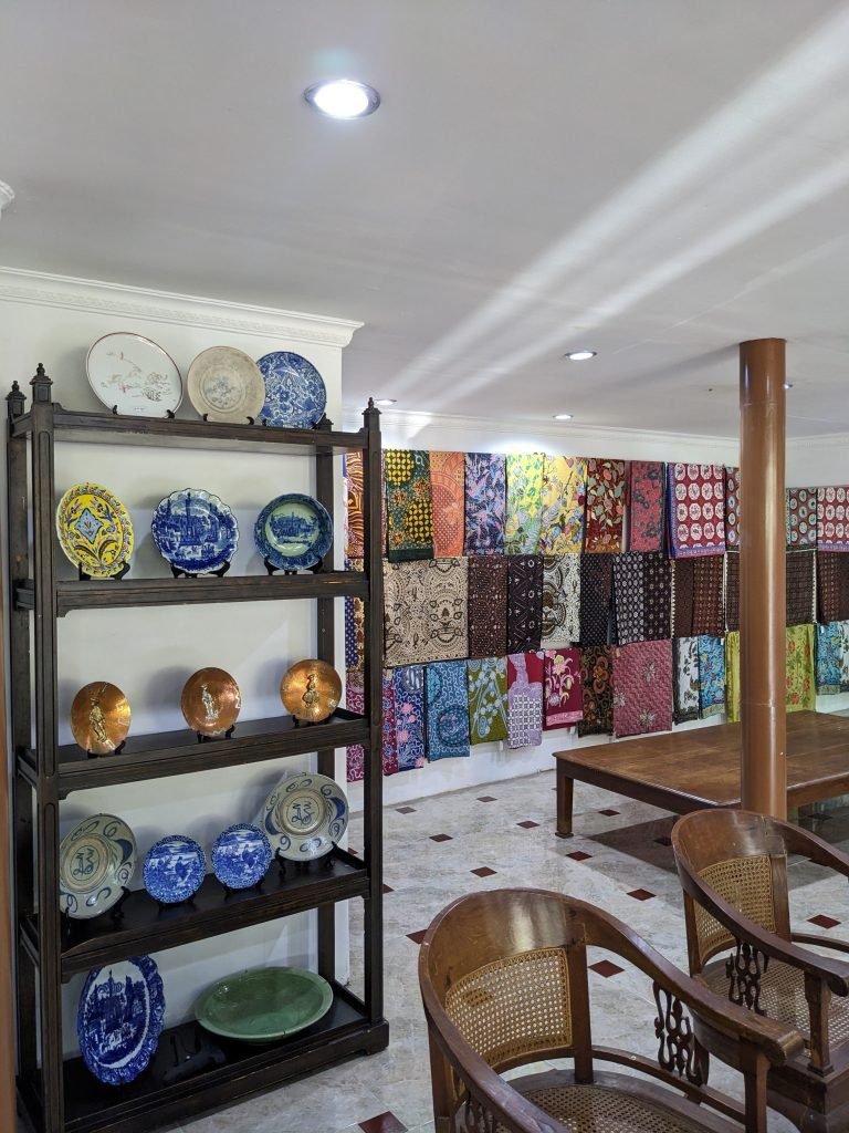 museum batik jogja museum batik Yogyakarta beli batik jogja beli batik Yogyakarta baju batik murah jogja beli baju batik murah jogja baju batik nusantara hari batik nasional